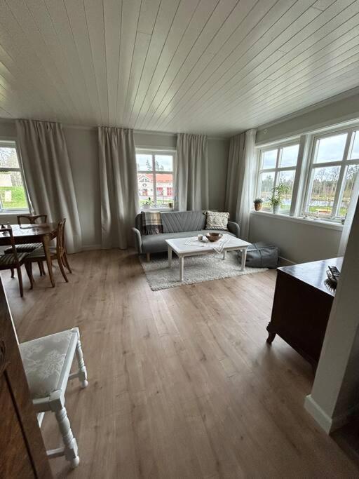 Ny Laegenhet I Vesene Apartment Ljung Exterior photo